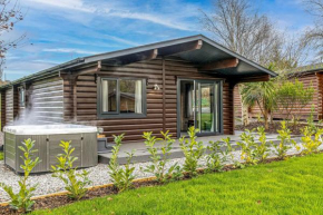 Chestnut, 6 Fingle Glen Lodges